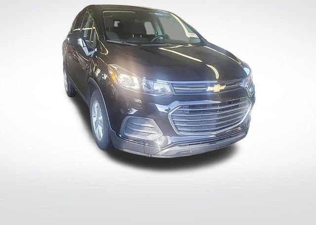 Used 2021 Chevrolet Trax LS w/ Tint and Cruise Package image 9