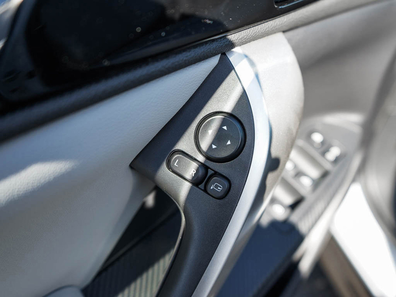 New 2025 Mitsubishi Eclipse Cross SE image 18