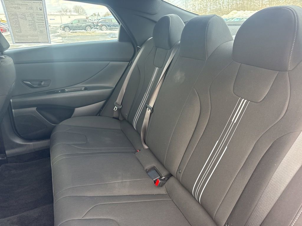 Certified 2025 Hyundai Elantra Sport image 31