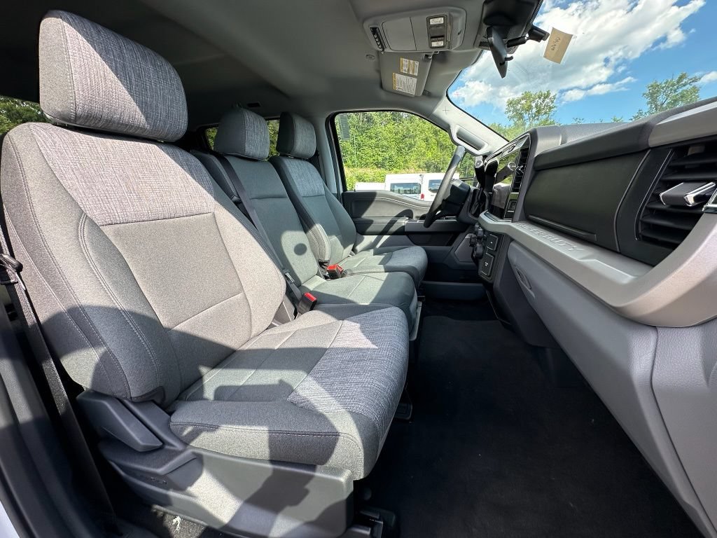 New 2026 Ford F250 XLT w/ XLT Premium Package AWD/4WD image 24