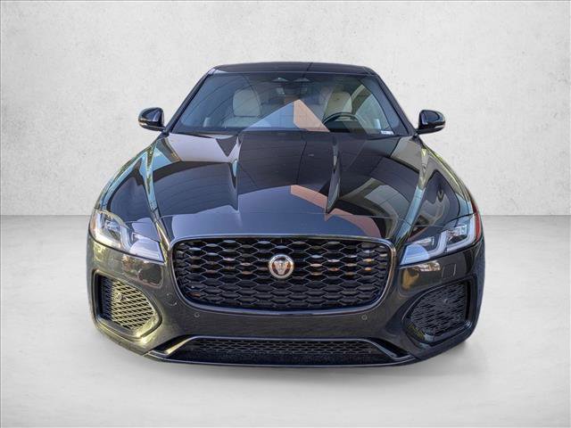 Used 2022 Jaguar XF SE video 2