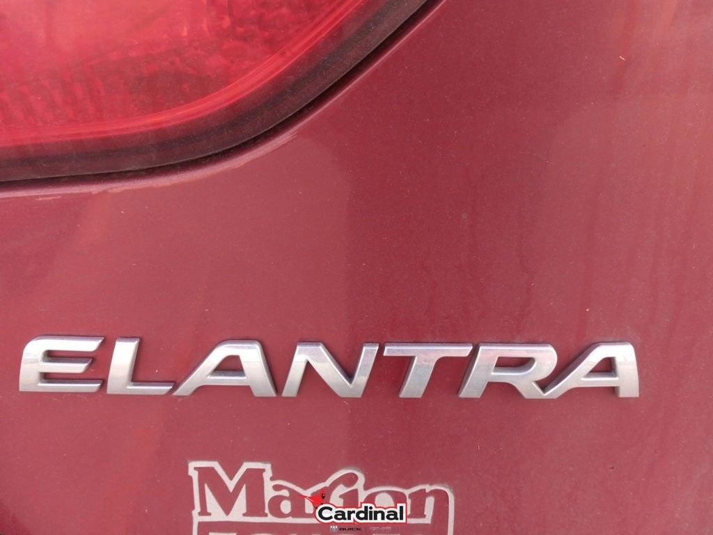 Used 2017 Hyundai Elantra GT image 7