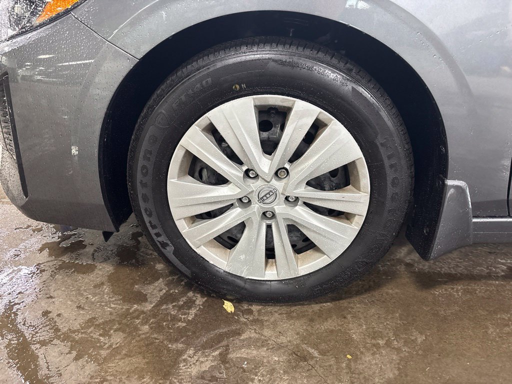 Certified 2025 Nissan Sentra S FWD image 11