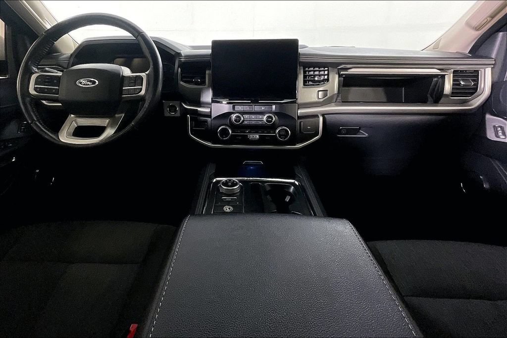 Used 2024 Ford Expedition XLT RWD image 19