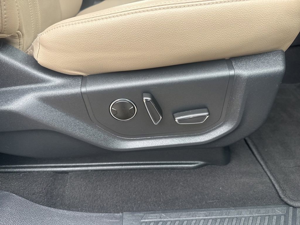 Used 2024 Ford Expedition Max Limited image 38