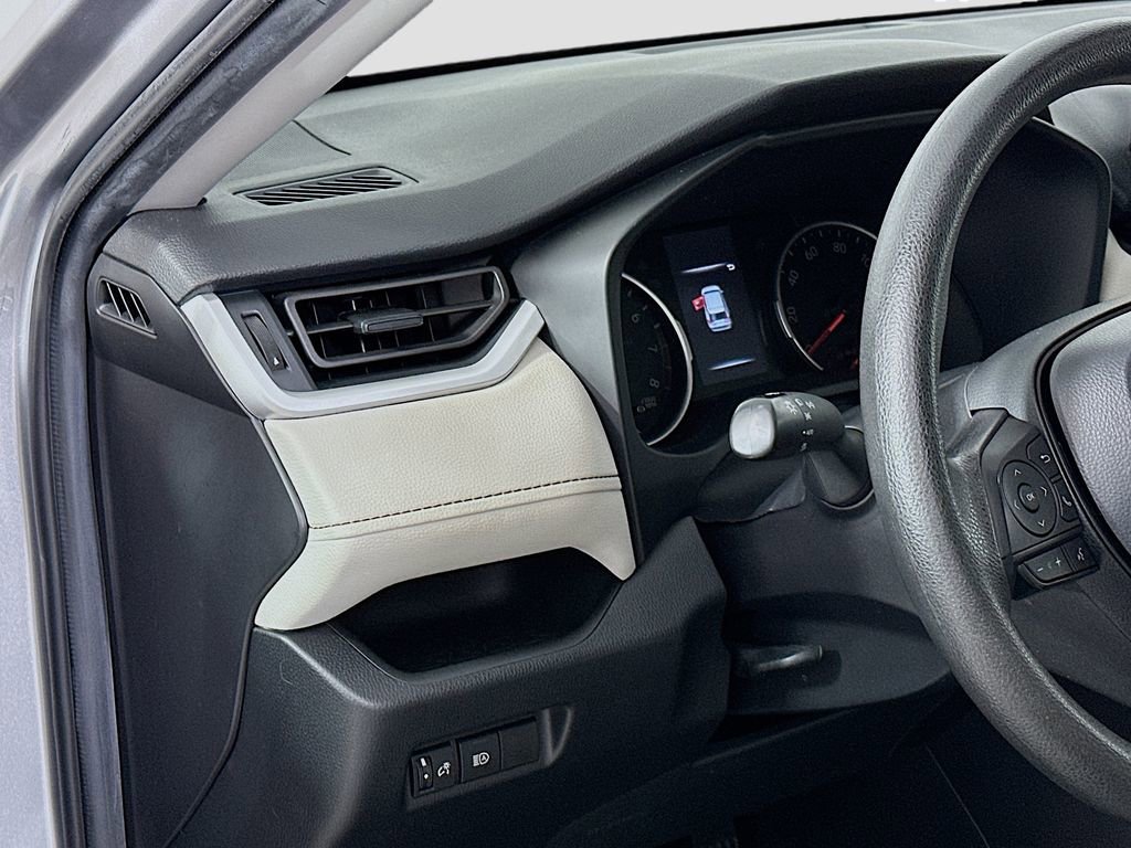 Used 2022 Toyota RAV4 XLE image 11