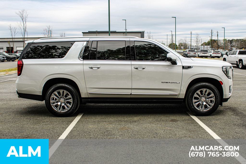 Used 2023 GMC Yukon XL Denali image 9