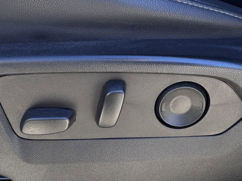 Used 2022 Chevrolet Silverado 1500 RST w/ Texas Edition Plus AWD/4WD image 26