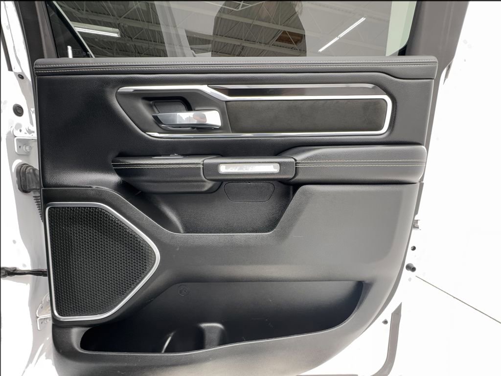 Used 2022 RAM 1500 Laramie w/ Sport Appearance Package AWD/4WD image 28