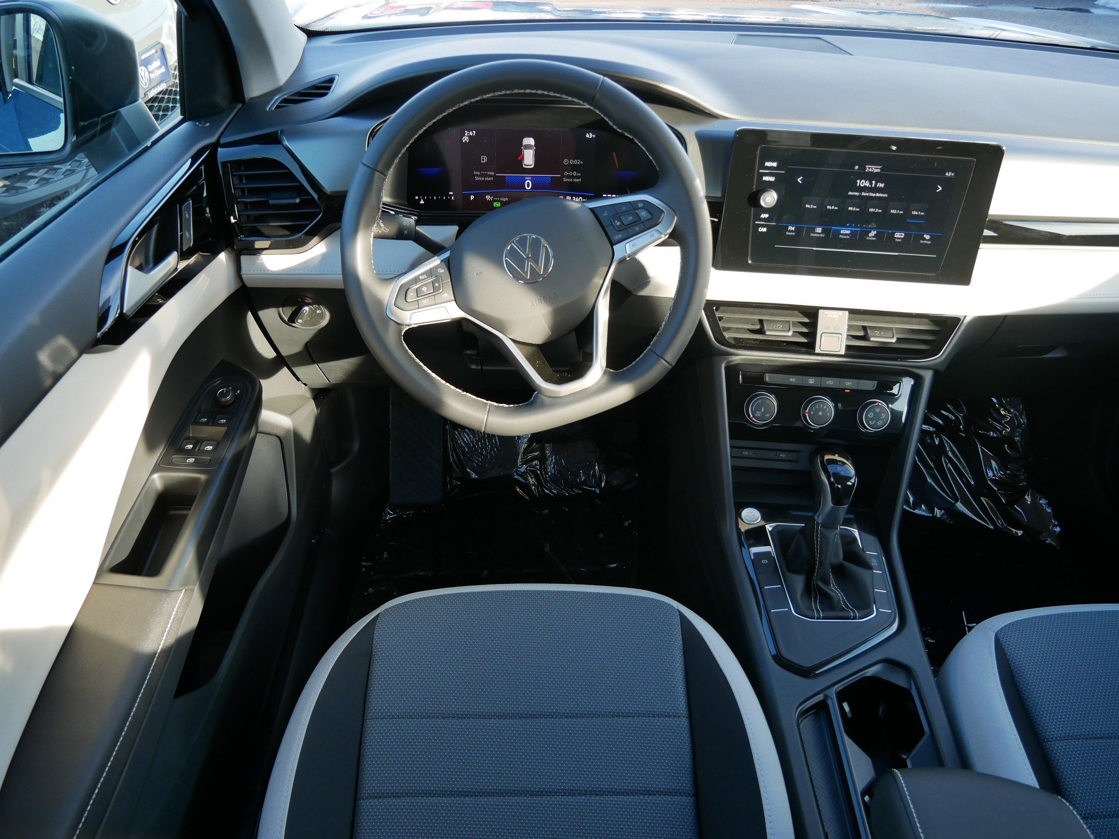 New 2026 Volkswagen Taos S image 7