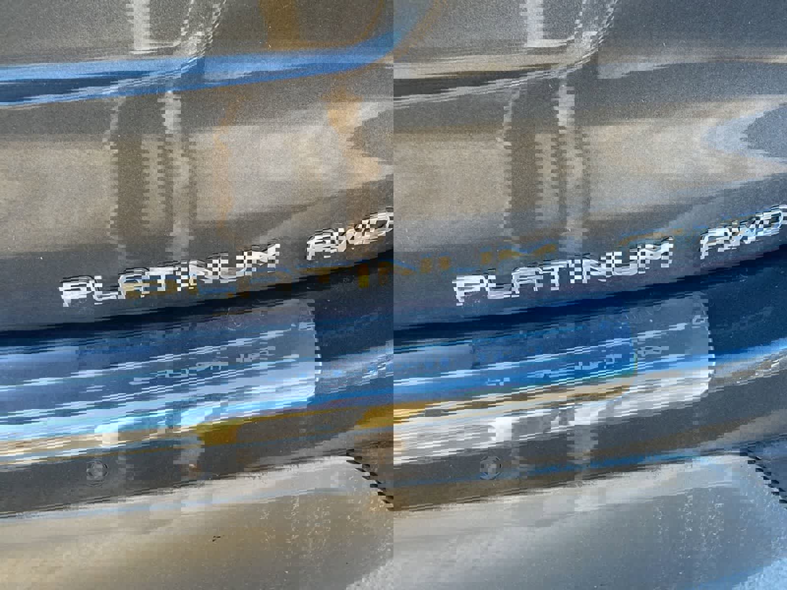 Used 2023 Toyota Highlander Platinum image 8