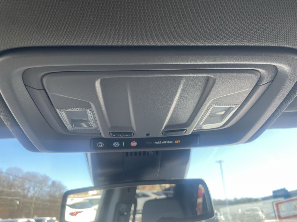 Used 2025 GMC Sierra 1500 SLT image 25