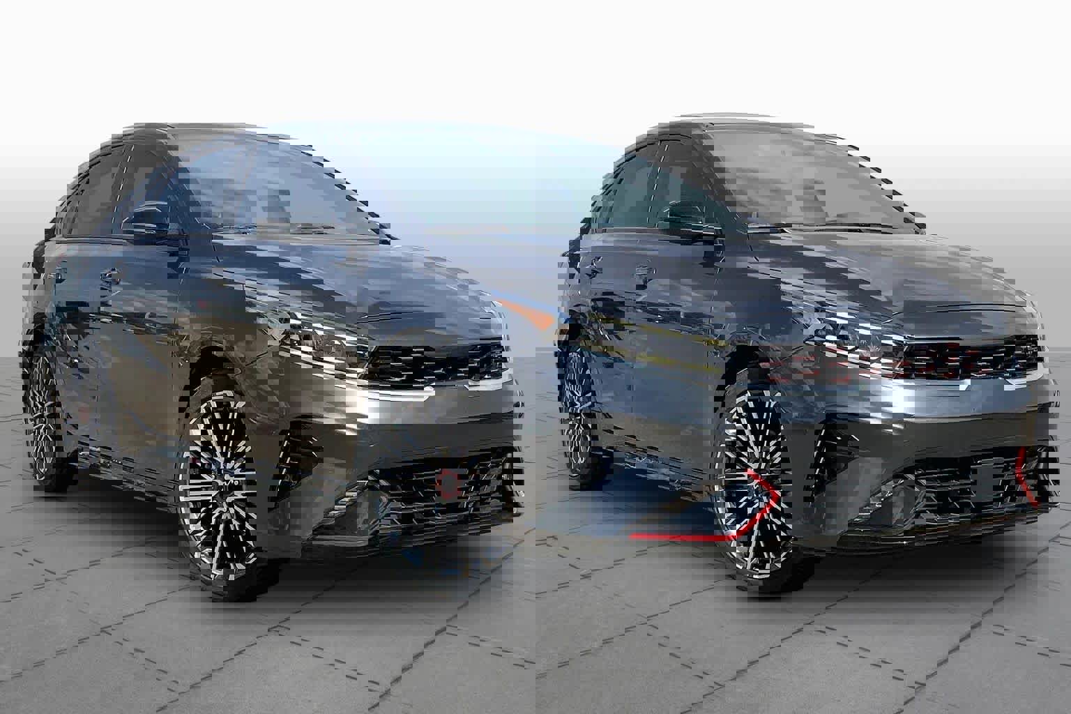 Used 2023 Kia Forte GT FWD image 3