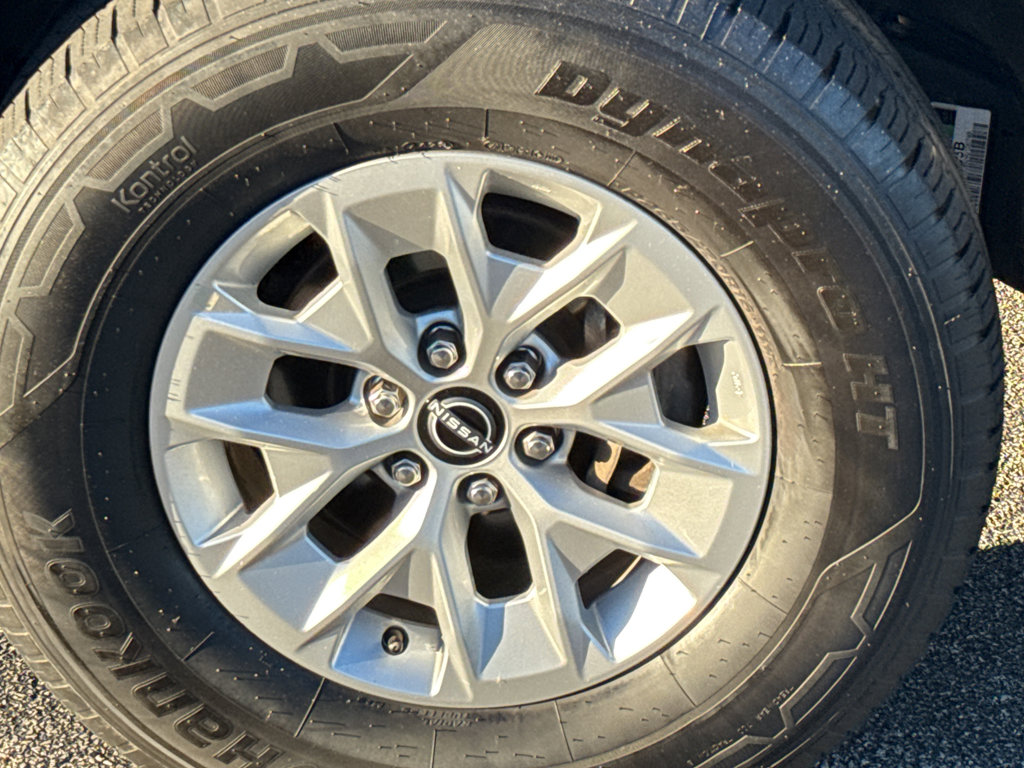 Certified 2024 Nissan Frontier SV image 10