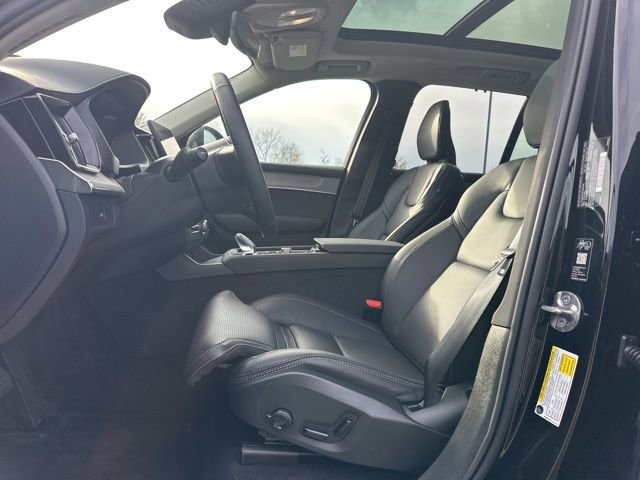 New 2026 Volvo XC90 B6 Ultra w/ Protection Package image 13