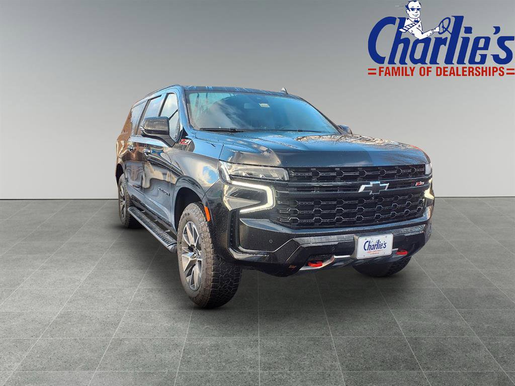 Used 2024 Chevrolet Suburban Z71 w/ Luxury Package image 3
