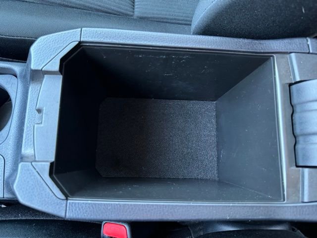 Used 2015 Toyota RAV4 LE image 17