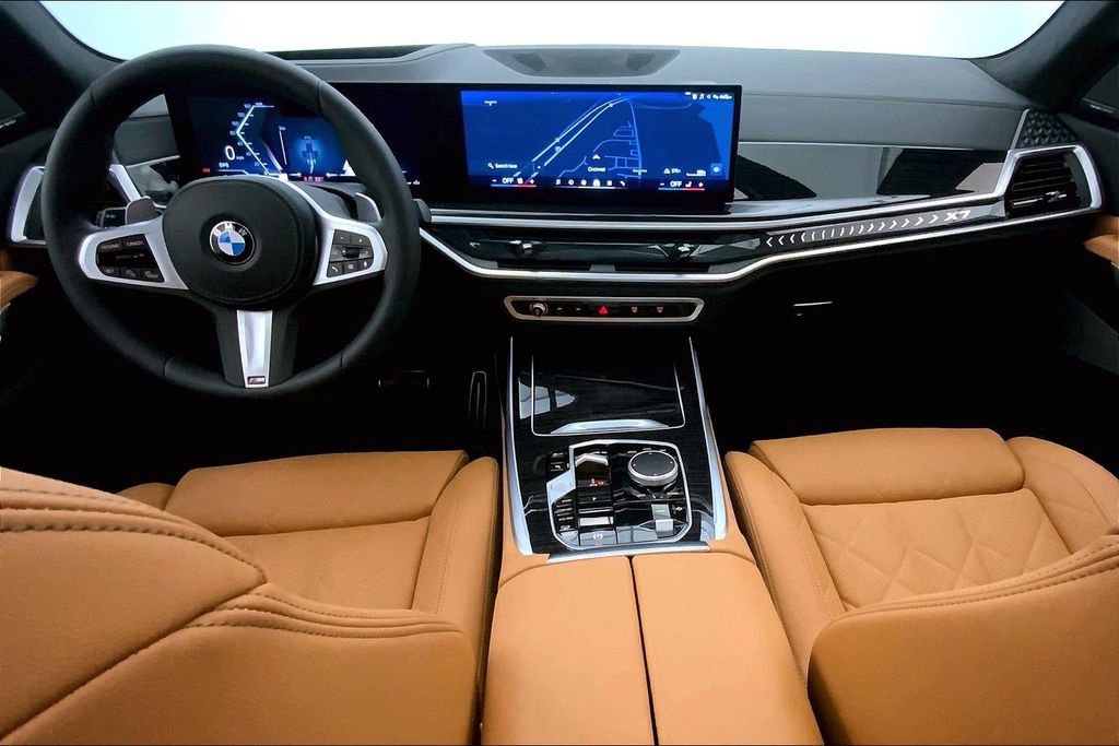 Used 2026 BMW X7 xDrive40i image 16
