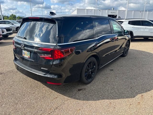 Used 2024 Honda Odyssey Sport image 3