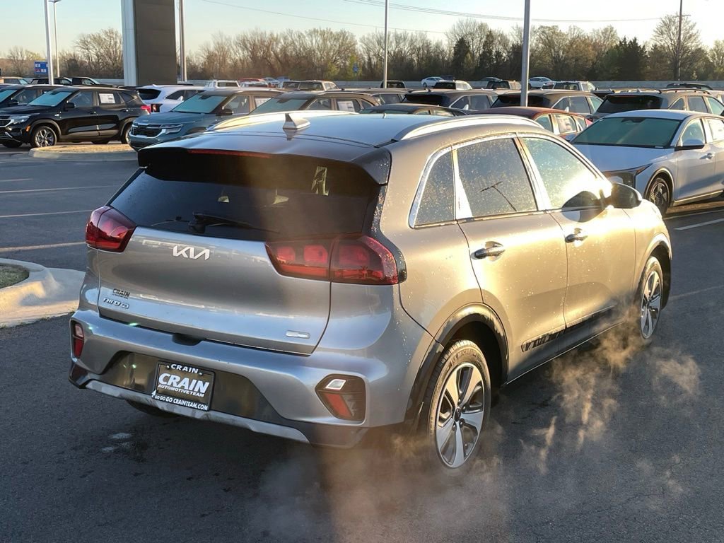 Certified 2022 Kia Niro LX image 7