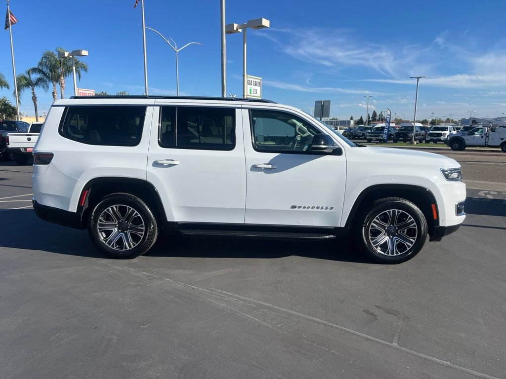 Used 2024 Jeep Wagoneer Series II w/ Flexible Seating Group RWD image 10