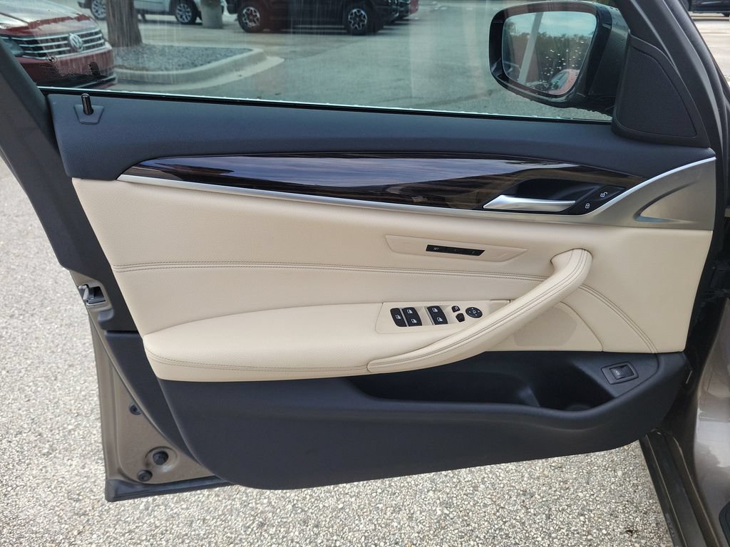 Used 2018 BMW 530i RWD image 22