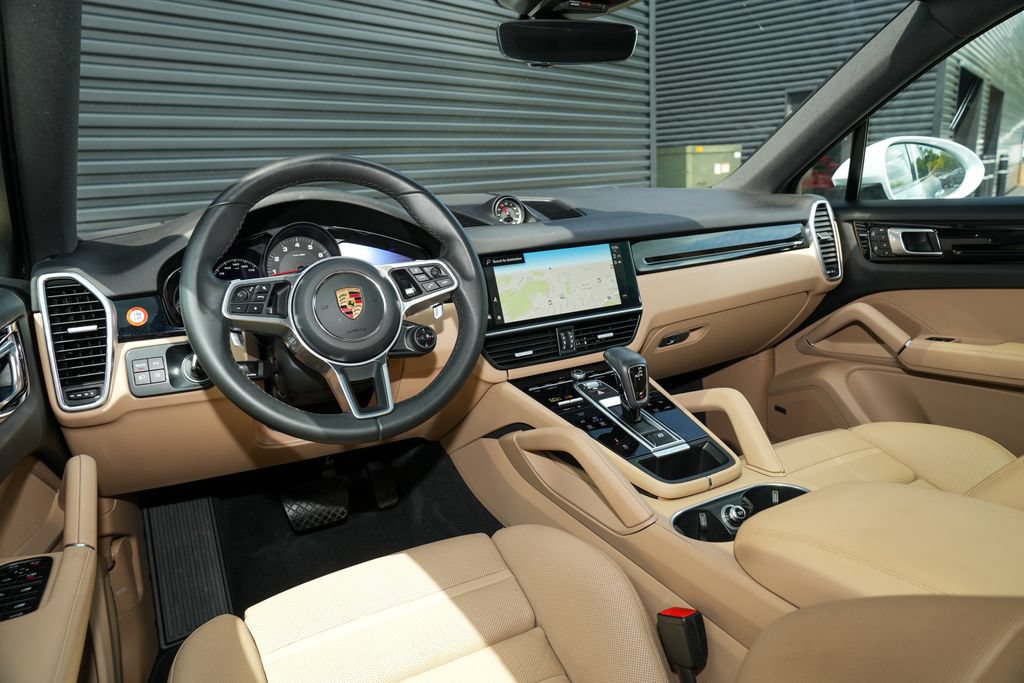 Certified 2022 Porsche Cayenne Coupe AWD/4WD image 28