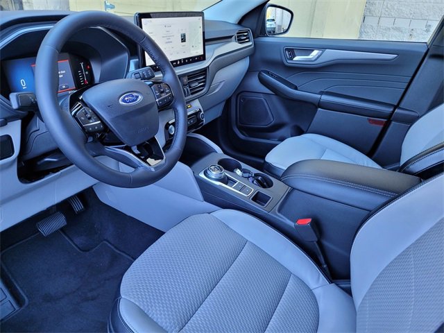 Used 2023 Ford Escape SE w/ Class II Trailer Tow Package image 12