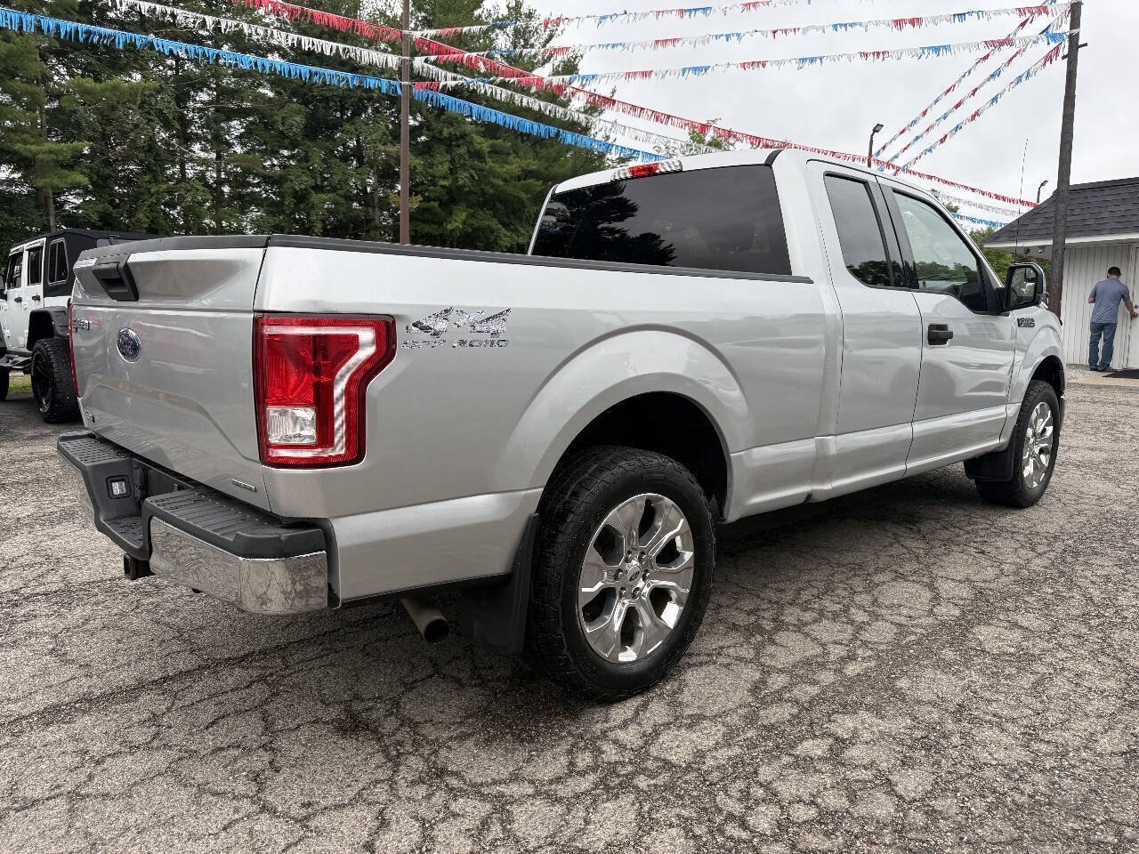 Used 2015 Ford F150 XLT AWD/4WD image 5