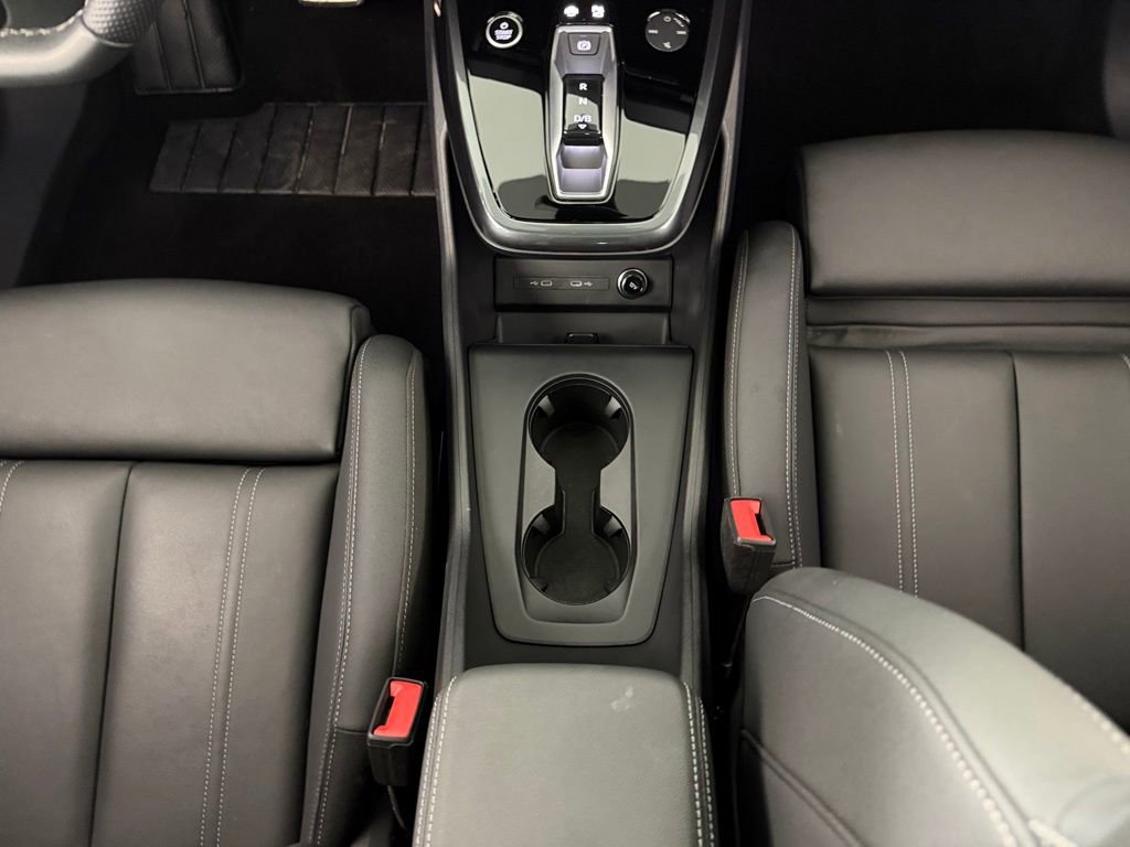 Used 2024 Audi Q4 e-tron Premium Plus w/ Premium Plus image 19