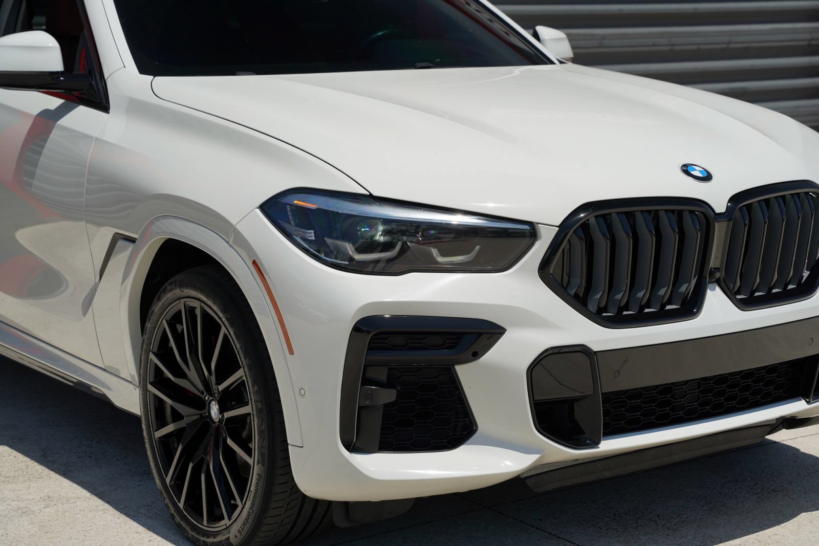 Used 2023 BMW X6 xDrive40i w/ M Sport Package AWD/4WD image 7