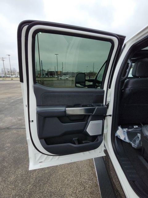 New 2026 Ford F350 Platinum w/ Tremor Off-Road Package image 36