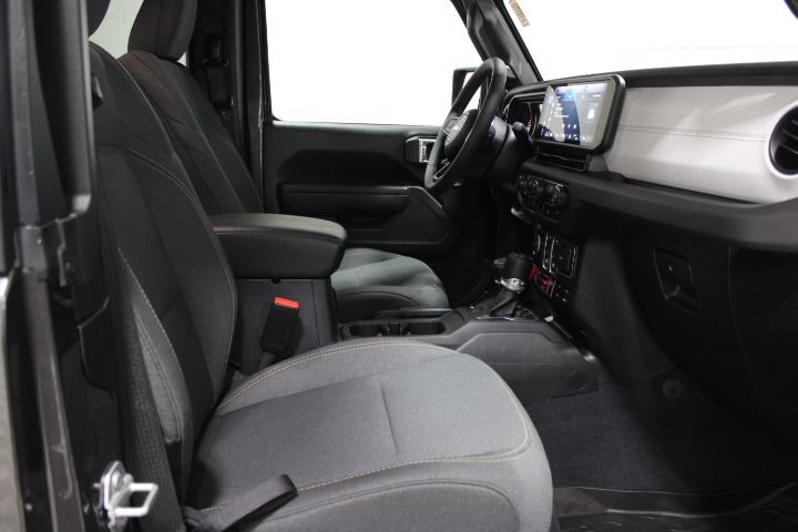 Used 2024 Jeep Wrangler Sport AWD/4WD image 23