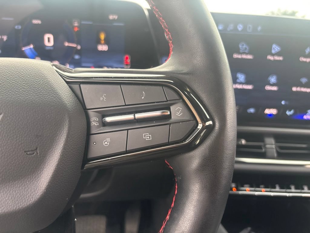 Used 2024 Chevrolet Equinox EV RS FWD image 14