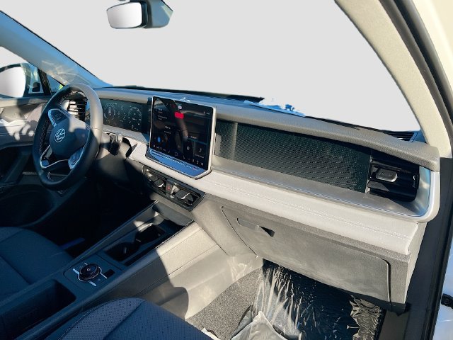 New 2026 Volkswagen Tiguan SE AWD/4WD image 28