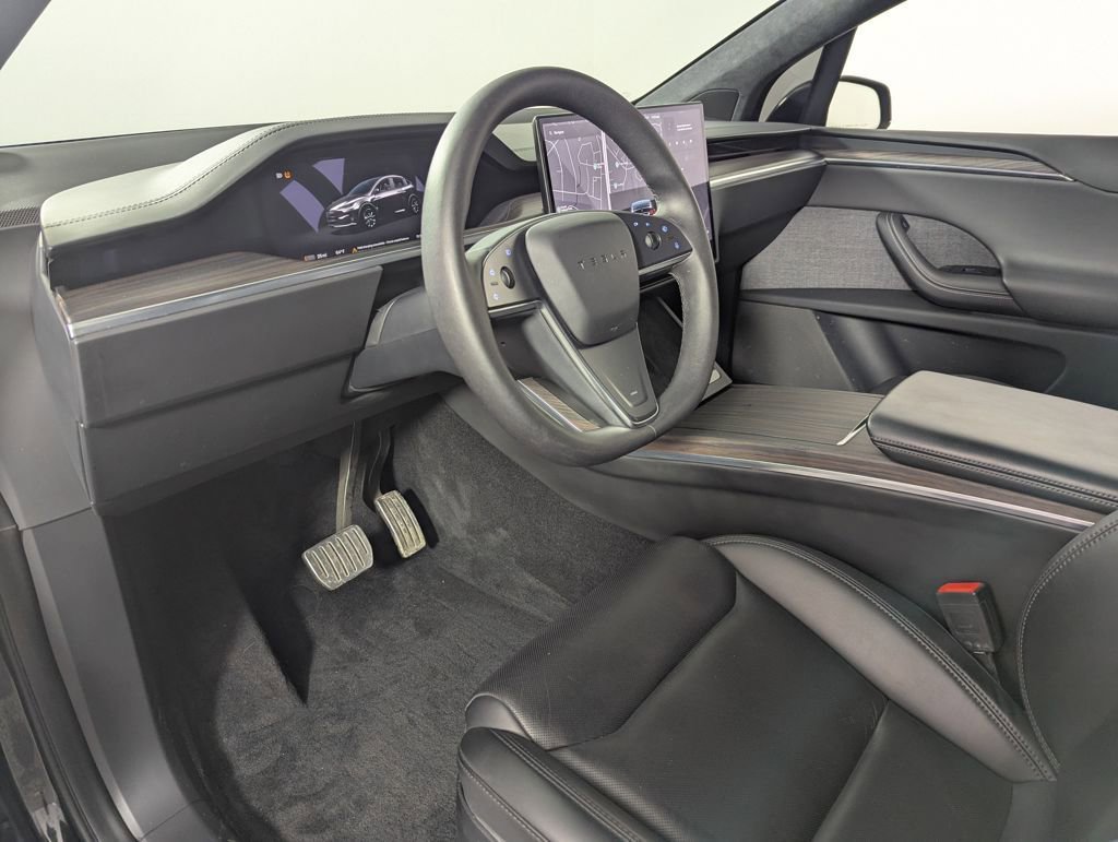 Used 2024 Tesla Model X image 27