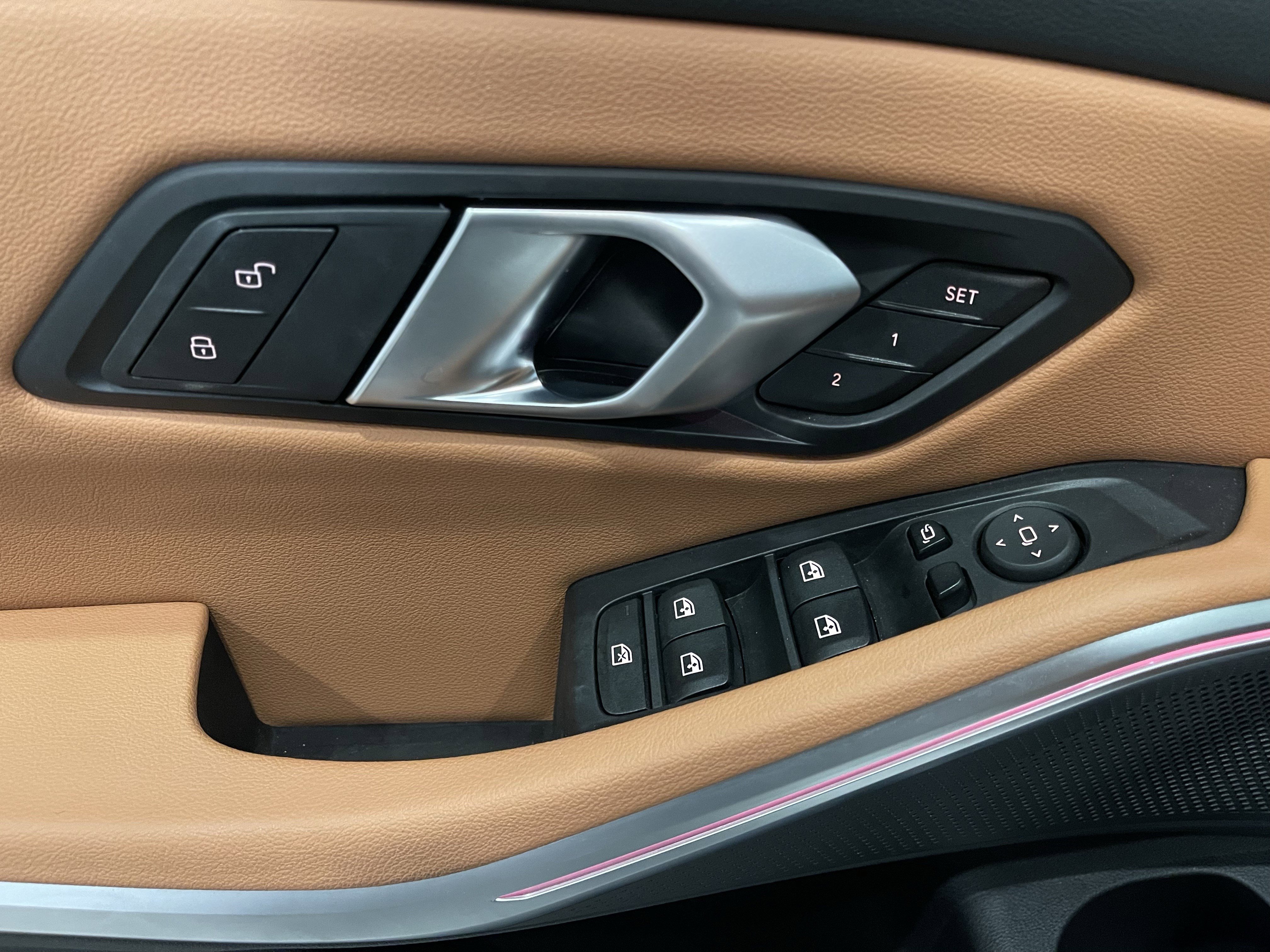 Used 2025 BMW 330i xDrive Sedan w/ M Sport Package image 11