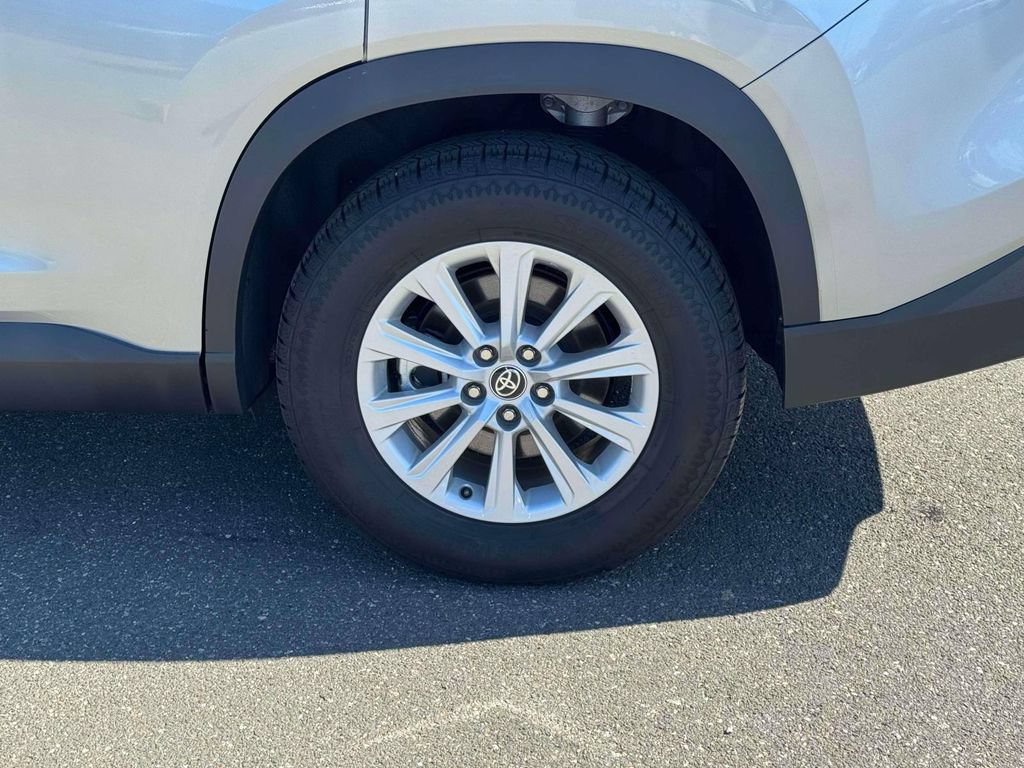 Used 2025 Toyota Grand Highlander AWD image 11