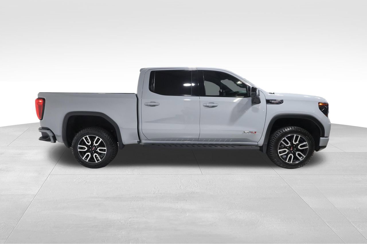 Used 2024 GMC Sierra 1500 AT4 w/ Technology Package AWD/4WD image 5