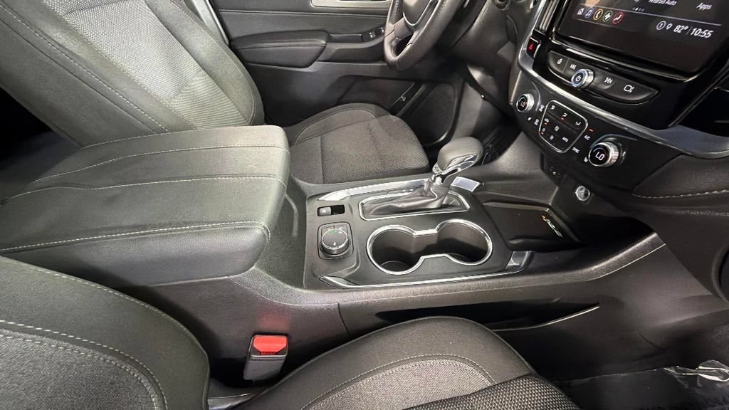 Used 2022 Chevrolet Traverse LT FWD image 37