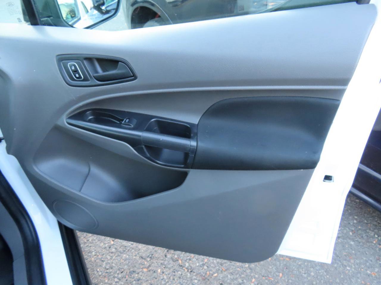 Used 2022 Ford Transit Connect XL w/ CNG/LPG Engine Prep Package FWD image 11