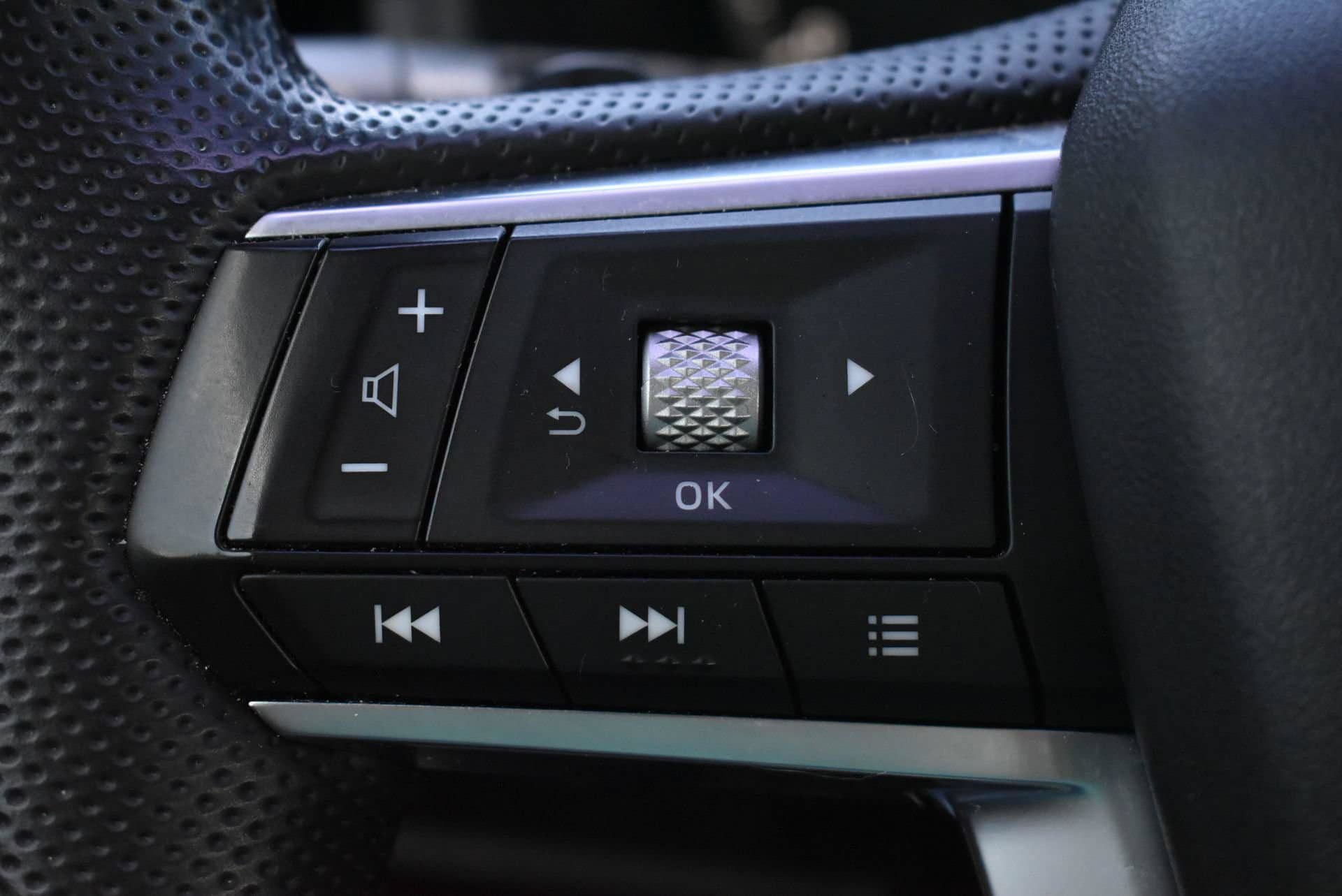 Used 2023 Mitsubishi Outlander SE AWD/4WD image 21