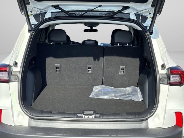 New 2026 Ford Escape SE w/ Class II Trailer Tow Package FWD image 10