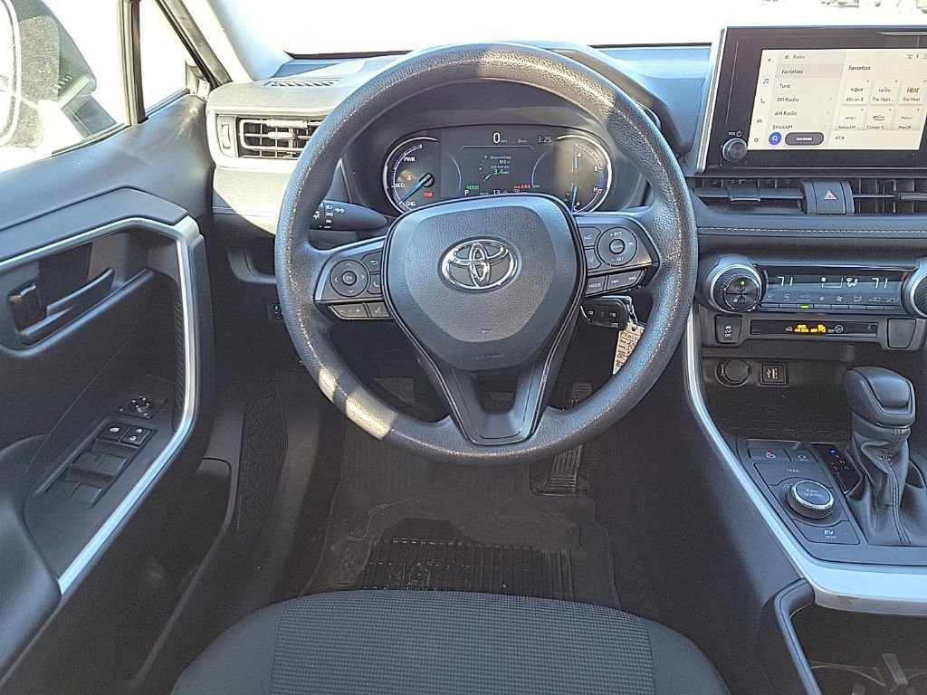 Used 2024 Toyota RAV4 LE AWD/4WD image 12