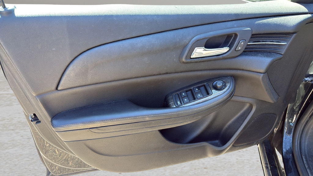 Used 2014 Chevrolet Malibu LT w/ Power Convenience Package FWD image 9