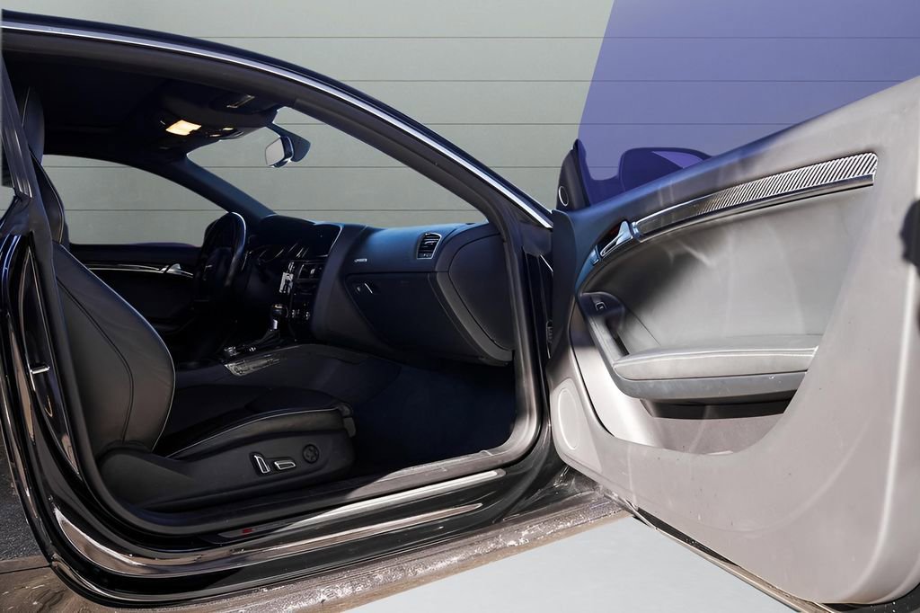 Used 2015 Audi RS 5 Coupe w/ Technology Package image 39