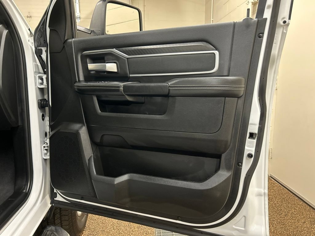 Used 2025 RAM 2500 Big Horn AWD/4WD image 16