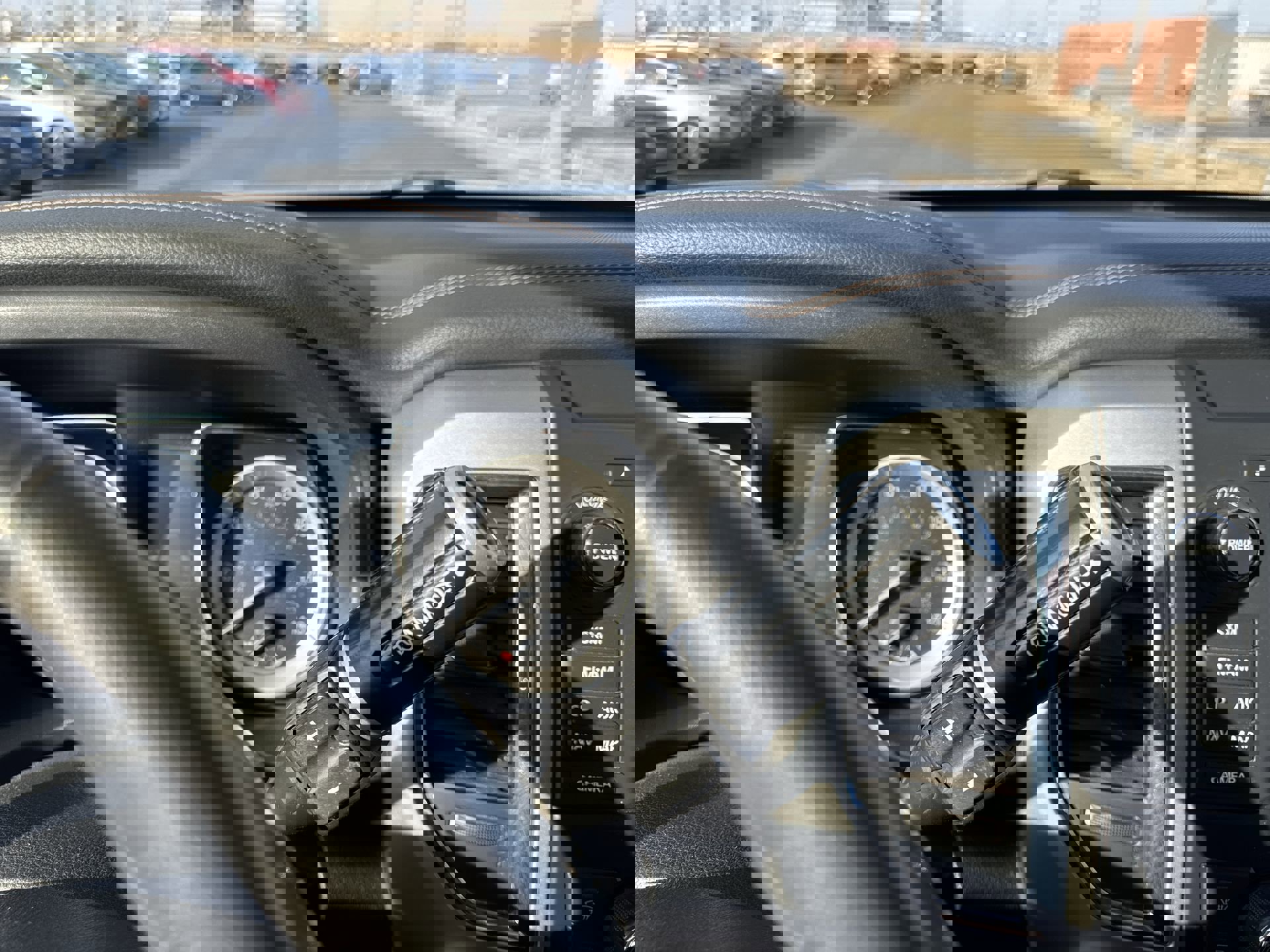 Used 2018 Nissan Titan SL w/ Chrome Package image 20