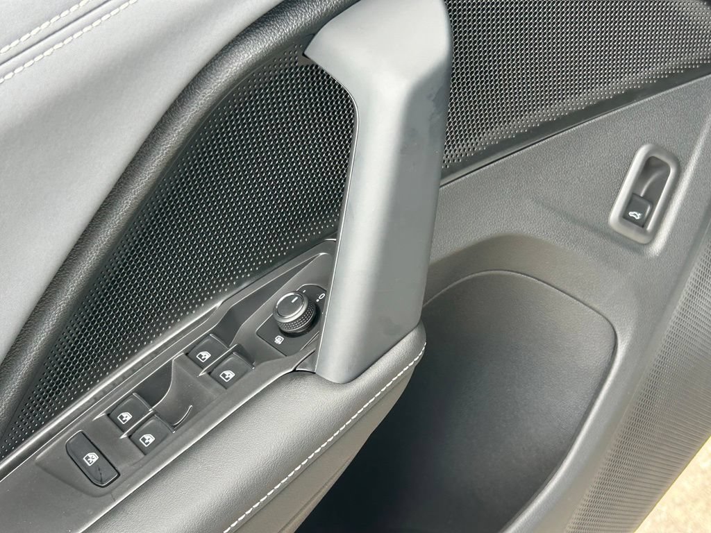 New 2026 Volkswagen Tiguan SE R-Line FWD image 20