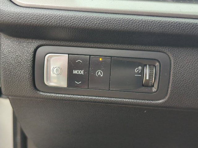 Used 2024 Chevrolet Traverse LT FWD image 22